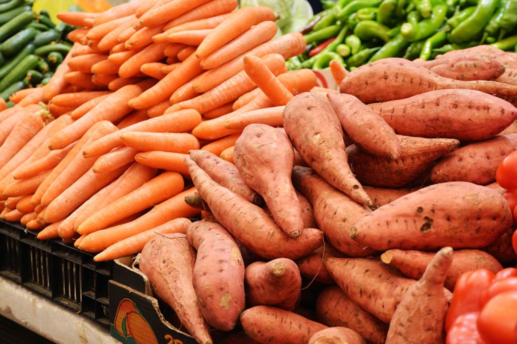 nutrition-iq-sweet-potatoes-vs-carrots